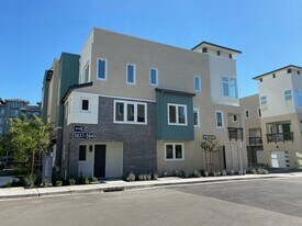 5645 Apex Dr in Dublin, CA - Building Photo