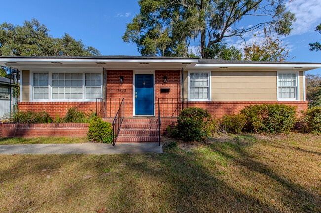 1532 E 53rd St in Savannah, GA - Foto de edificio - Building Photo