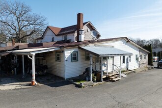 B&B Lounge in Catskill, NY - Foto de edificio - Building Photo