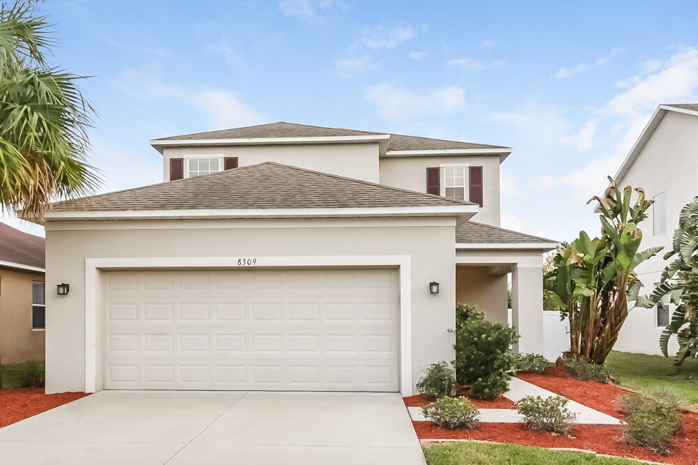 8309 Deerland Bluff Ln in Riverview, FL - Building Photo