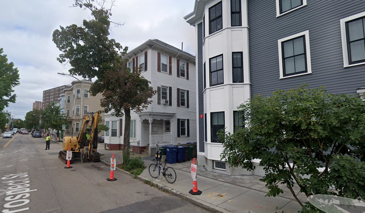 290 Prospect St, Unit 1 in Cambridge, MA - Foto de edificio