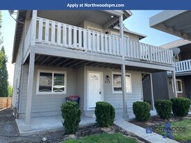 629 Valley Heart Ln in Central Point, OR - Building Photo