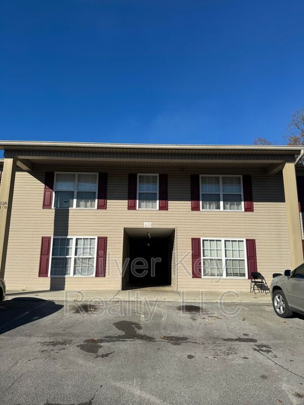 236 Willow Creek DriveUnit Unit 1 Rentals in Madisonville, TN