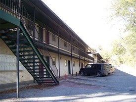 College Manor Apartments