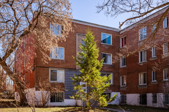 3310 Goyer St in Montréal, QC - Building Photo - Building Photo