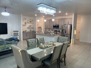 1536 Pines End Pl in St. Cloud, FL - Foto de edificio - Building Photo