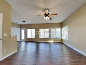 1115 Sunset Dr in Englewood, OH - Building Photo - Building Photo