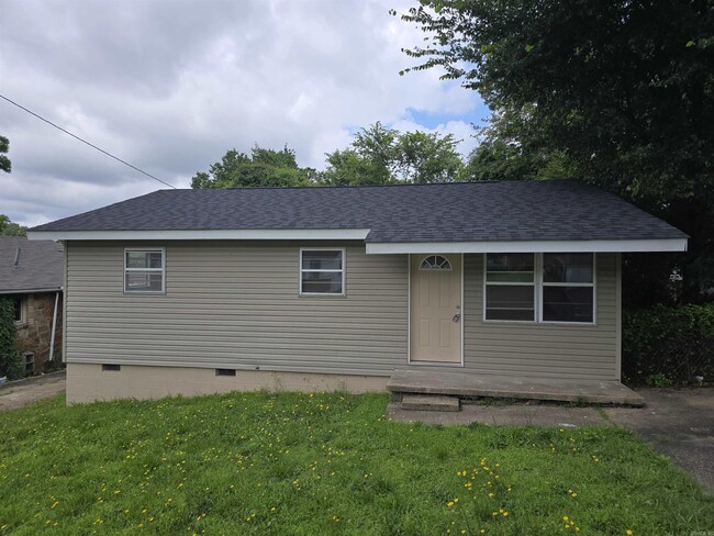 property at 2010 S Park St