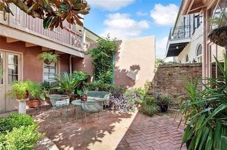 822 Ursulines Ave, Unit A in New Orleans, LA - Foto de edificio - Building Photo