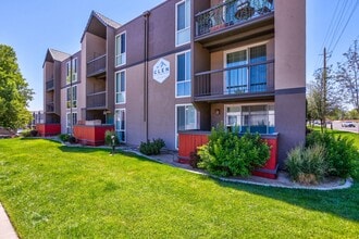 Glen at Hidden Valley in Reno, NV - Building Photo - Building Photo