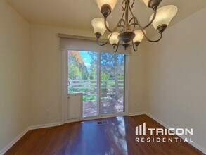 1129 S Duquesne Cir in Aurora, CO - Building Photo - Building Photo