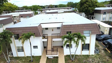 14915 SW 104th St in Miami, FL - Building Photo - Building Photo