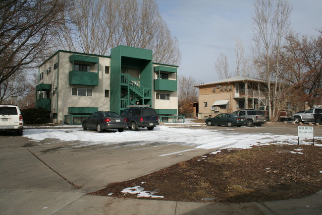 2041 Meadow Dr in Longmont, CO - Foto de edificio - Building Photo