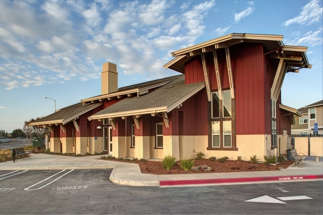 Grove at Sunset Court in Brentwood, CA - Building Photo