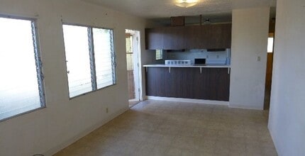 84-655A Kepue St in Waianae, HI - Building Photo - Building Photo