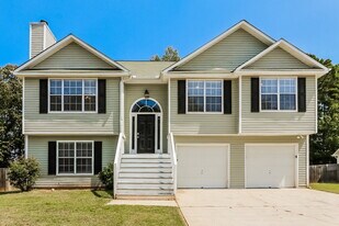 706 Rosewood Cir in Jonesboro, GA - Building Photo