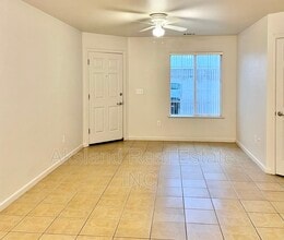 445 Pearl Pl in Manteca, CA - Building Photo - Building Photo