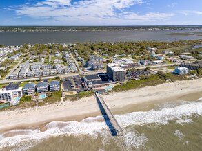 108 Pelican Dr in Atlantic Beach, NC - Building Photo - Building Photo