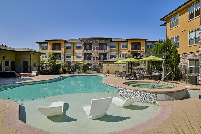 Acadia at Cornerstar Apartments in Aurora, CO - Building Photo - Building Photo