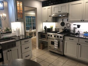 173 Riveredge Dr in Chatham Township, NJ - Building Photo - Building Photo