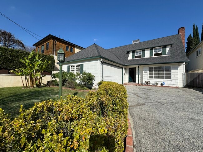 property at 4918 Haskell Ave
