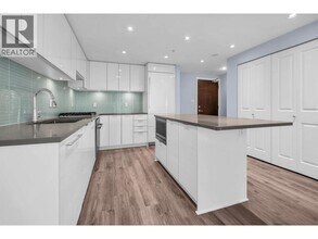 6638 Dunblane Ave in Burnaby, BC - Building Photo - Building Photo