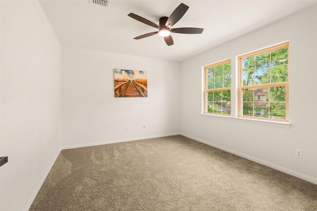 5502 Graystone Ln in Houston, TX - Foto de edificio - Building Photo