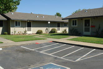 Lincoln Senior Apartments in Lincoln, CA - Building Photo - Building Photo