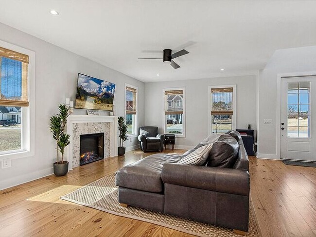 221 Old Hickory Dr in Raleigh, NC - Building Photo - Building Photo