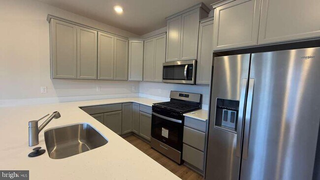 1 Wafer Aly in Bridgeport, PA - Building Photo - Building Photo