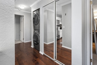 3550 Lebon Dr in San Diego, CA - Building Photo - Building Photo