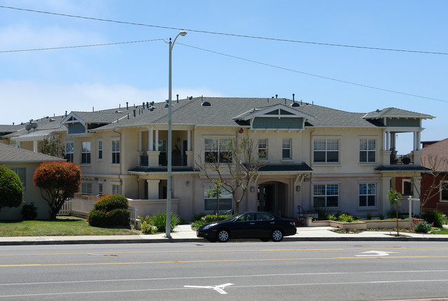 Villa Du Soleil in Ventura, CA - Foto de edificio - Building Photo