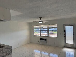 119 Andover E in West Palm Beach, FL - Building Photo - Building Photo