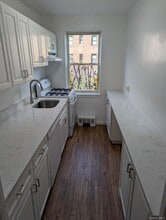 14 S Broadway in Irvington, NY - Building Photo - Building Photo