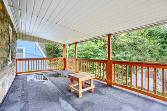 304 Collins Ave in Baltimore, MD - Building Photo - Building Photo