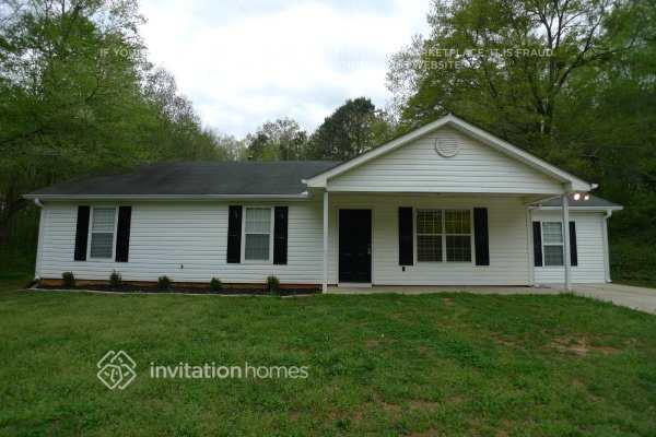 5455 Memphis St in Cumming, GA - Building Photo