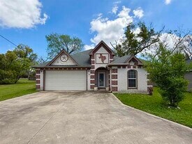 116 Sycamore St in Port Neches, TX - Building Photo