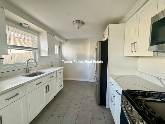 94 North St, Unit 1