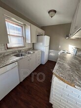 1004 E 10th St in Pittsburg, KS - Building Photo - Building Photo