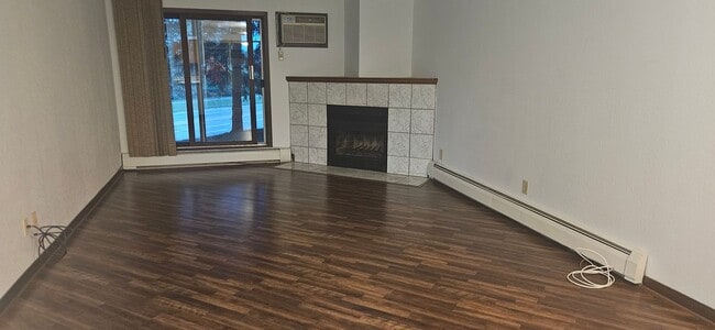 property at 3425 Golfview Dr