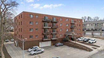 The Park Terrace in Omaha, NE - Building Photo