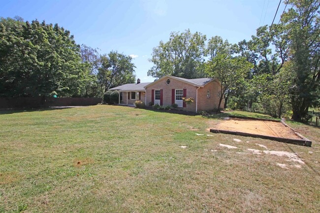 3404 Friedens Church Rd in Mount Crawford, VA - Building Photo - Building Photo