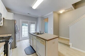 4644 Stoney Branch Dr in Charlotte, NC - Building Photo - Building Photo