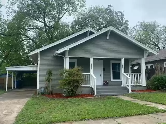 1715 E Pecan St in Sherman, TX - Building Photo