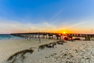 9902 S Thomas Dr, Unit Lake View in Panama City Beach, FL - Foto de edificio - Building Photo