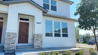 6167 N Tarako Ave in Garden City, ID - Building Photo