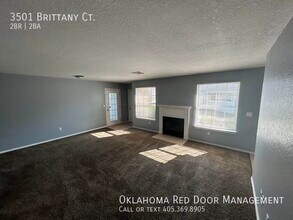 3501 Brittany Ct in Moore, OK - Building Photo - Building Photo