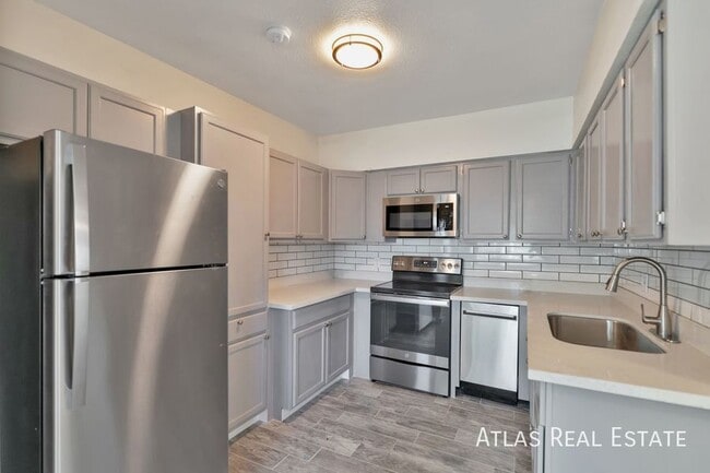 2530 N 17th Way in Phoenix, AZ - Building Photo - Building Photo