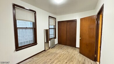 324 Court St in Elizabeth, NJ - Building Photo - Building Photo
