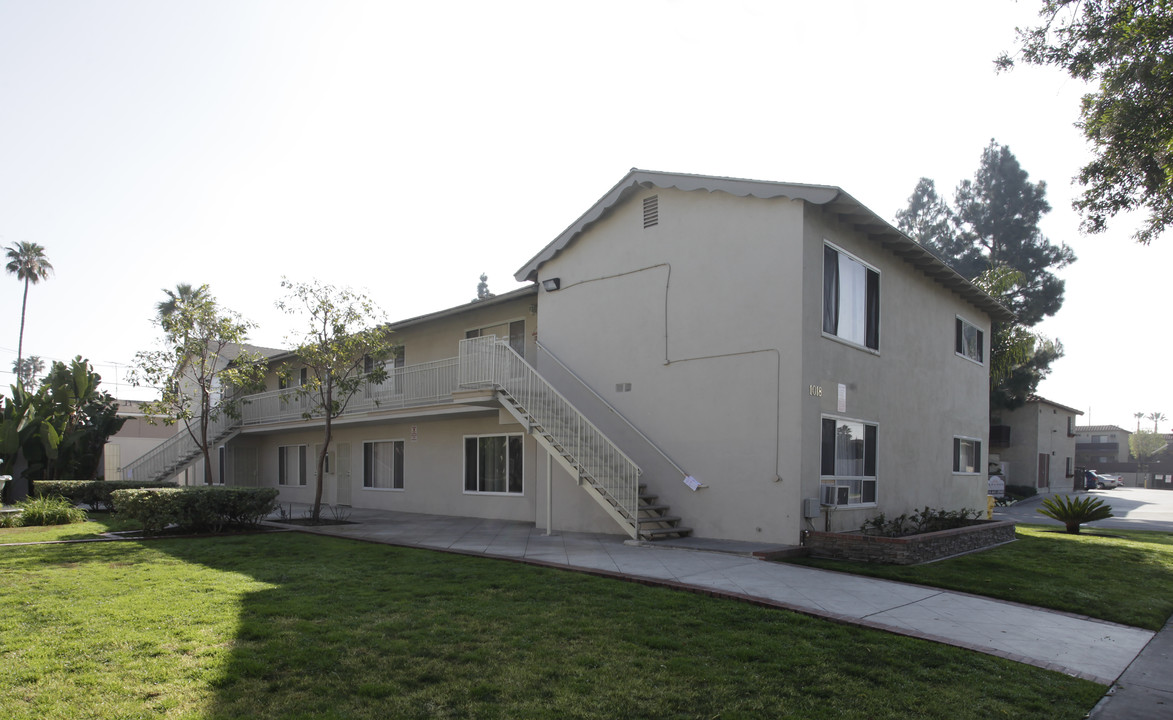 1000 S Malden Ave in Fullerton, CA - Building Photo